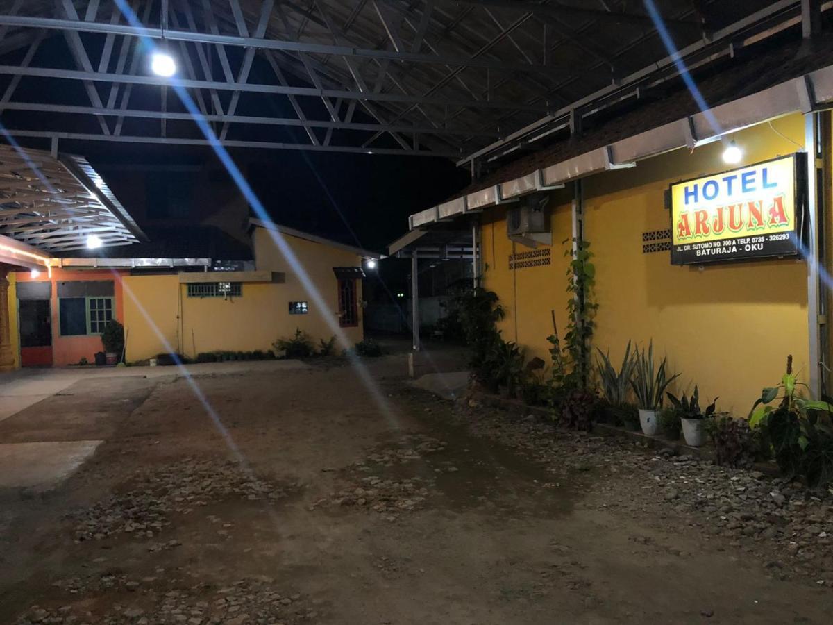 Hotel Arjuna Baturaja  Kültér fotó