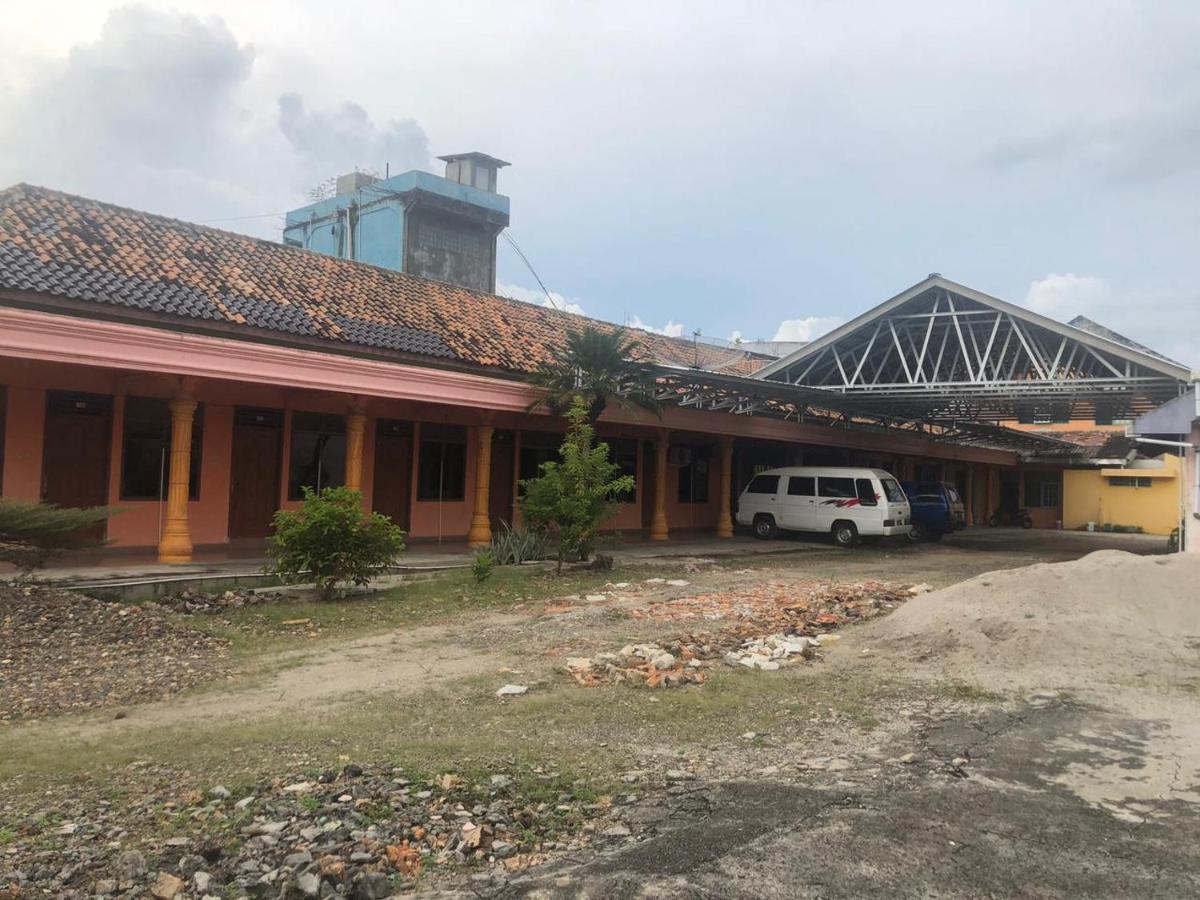 Hotel Arjuna Baturaja  Kültér fotó