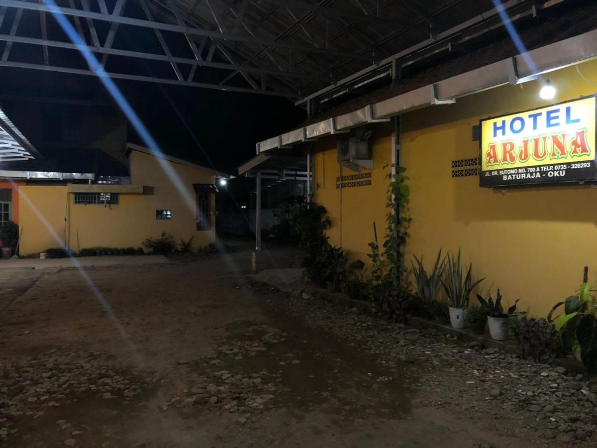 Hotel Arjuna Baturaja  Kültér fotó